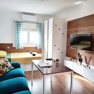 Bright And Quiet In Apartamento